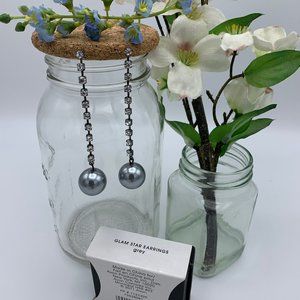 "Glam Star" New old stock vintage Avon earrings